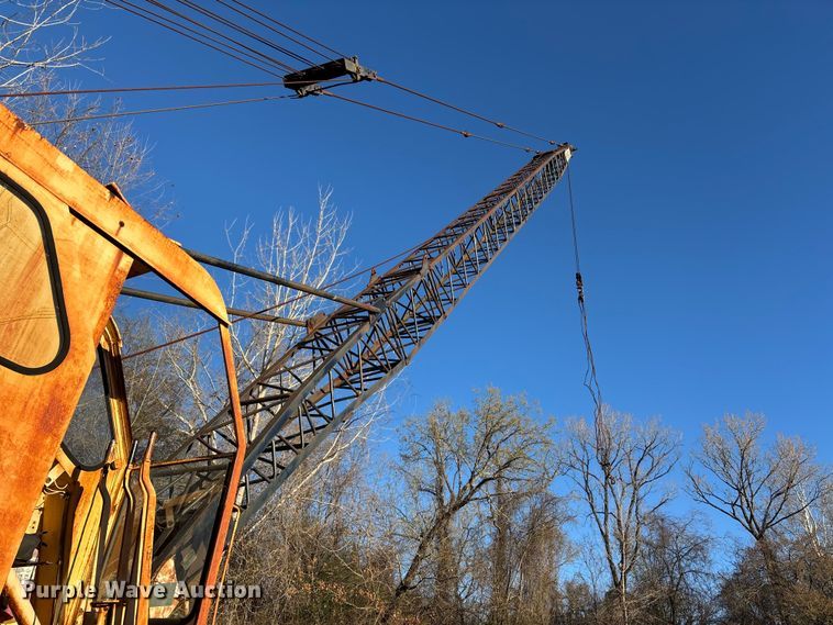 image for item DT0075 American 395 BT crane