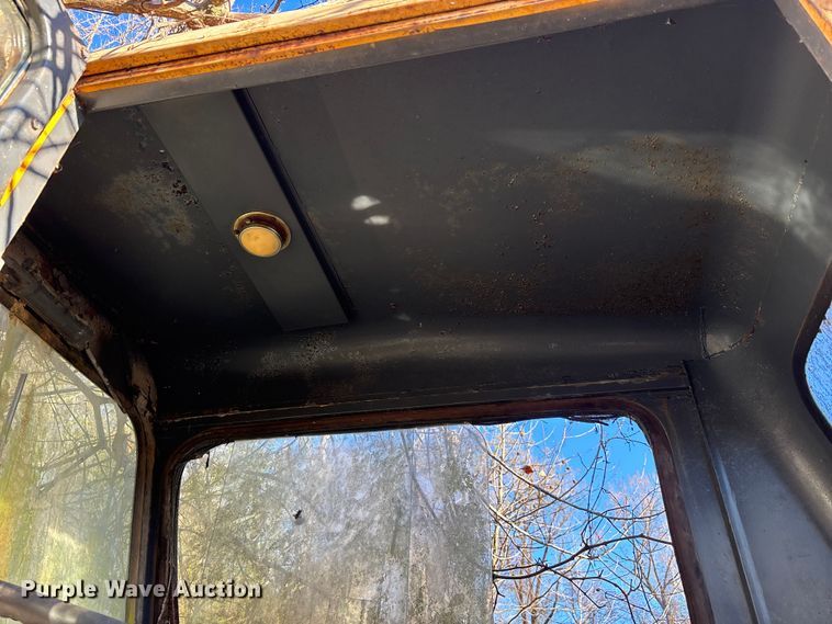 image for item DT0075 American 395 BT crane