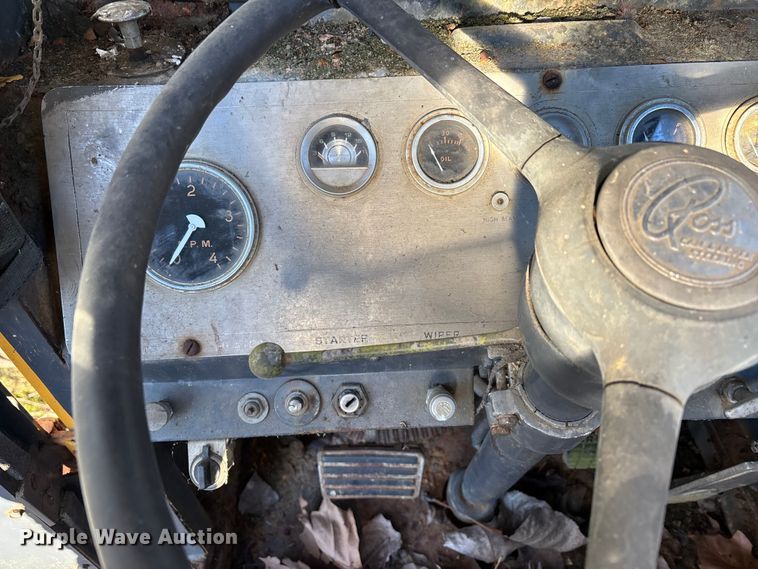 image for item DT0075 American 395 BT crane