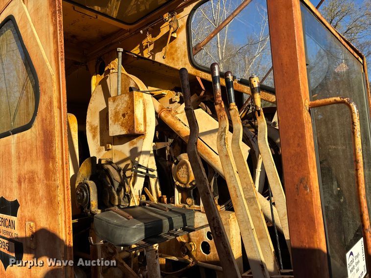 image for item DT0075 American 395 BT crane