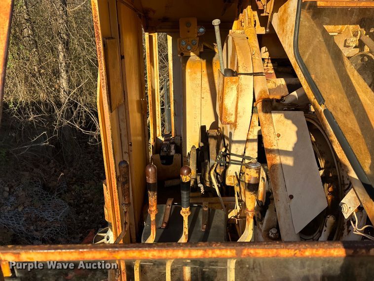 image for item DT0075 American 395 BT crane