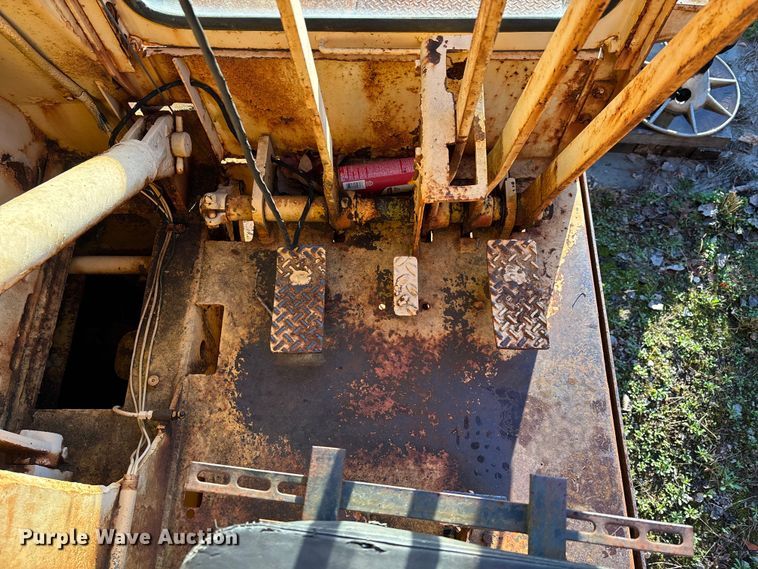 image for item DT0075 American 395 BT crane