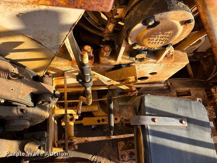 image for item DT0075 American 395 BT crane