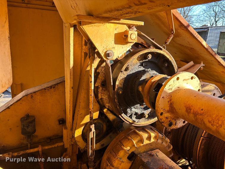 image for item DT0075 American 395 BT crane