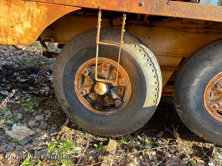 image for item DT0075 American 395 BT crane