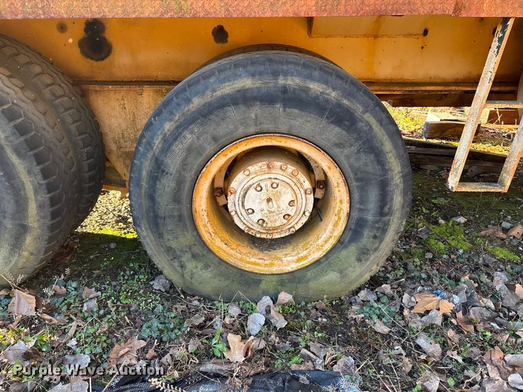 image for item DT0075 American 395 BT crane