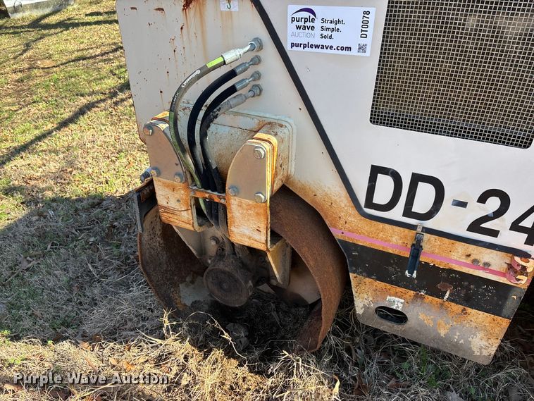 image for item DT0078 1996 Ingersoll Rand DD-24 double drum vibratory roller