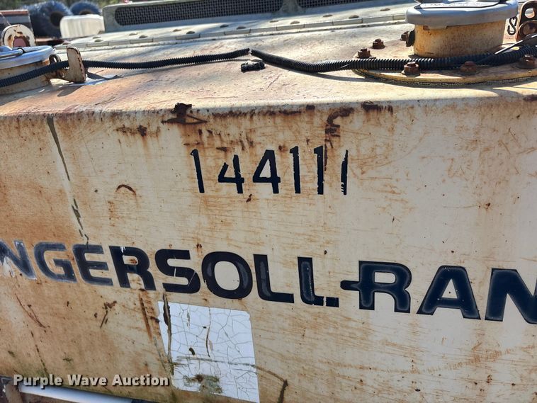 image for item DT0078 1996 Ingersoll Rand DD-24 double drum vibratory roller