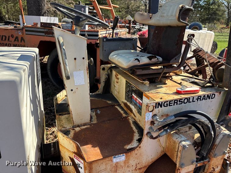 image for item DT0078 1996 Ingersoll Rand DD-24 double drum vibratory roller