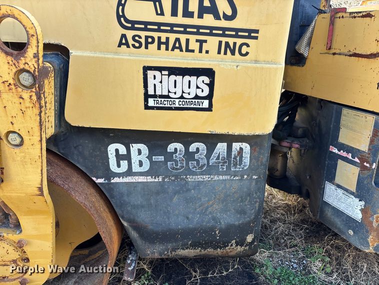 image for item DT0079 2000 Caterpillar CB-334D double drum vibratory roller