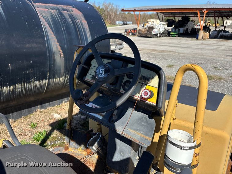 image for item DT0079 2000 Caterpillar CB-334D double drum vibratory roller