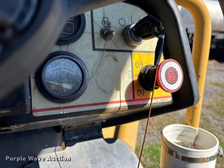 image for item DT0079 2000 Caterpillar CB-334D double drum vibratory roller