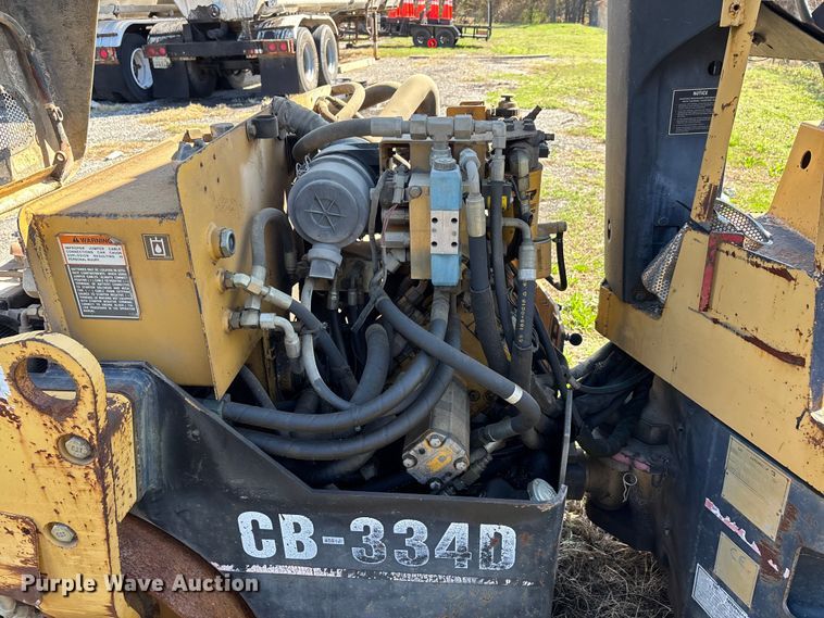 image for item DT0079 2000 Caterpillar CB-334D double drum vibratory roller