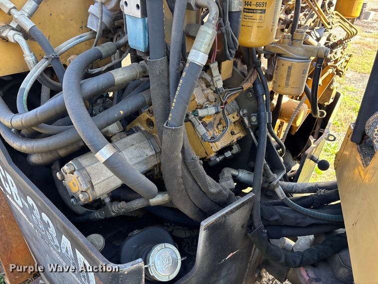 image for item DT0079 2000 Caterpillar CB-334D double drum vibratory roller