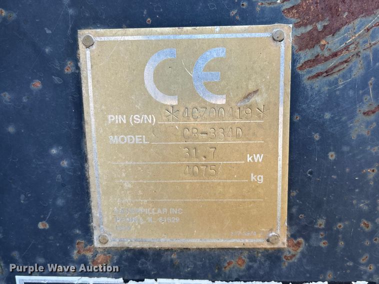 image for item DT0079 2000 Caterpillar CB-334D double drum vibratory roller