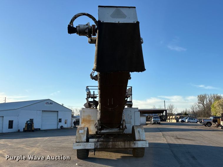 image for item DT0084 2006 Roadtec MTV-1000C material transfer vehicle