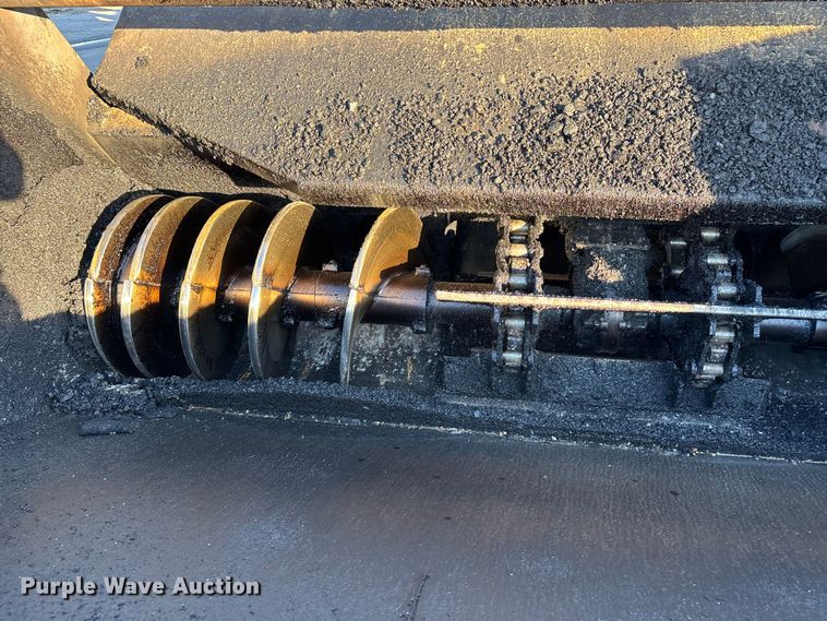 image for item DT0084 2006 Roadtec MTV-1000C material transfer vehicle