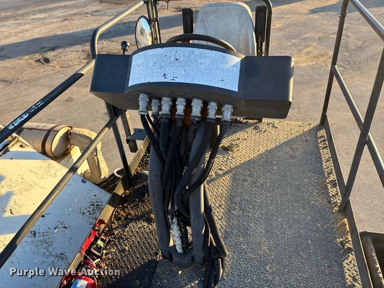 image for item DT0084 2006 Roadtec MTV-1000C material transfer vehicle