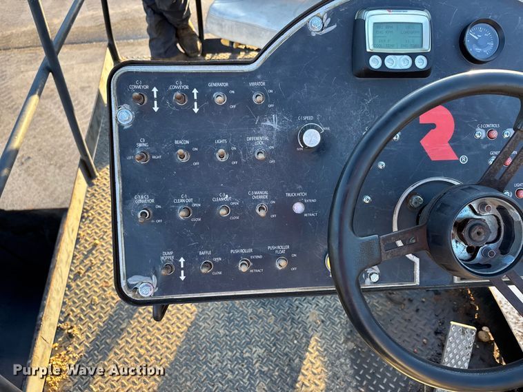 image for item DT0084 2006 Roadtec MTV-1000C material transfer vehicle