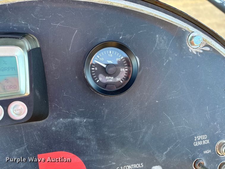 image for item DT0084 2006 Roadtec MTV-1000C material transfer vehicle