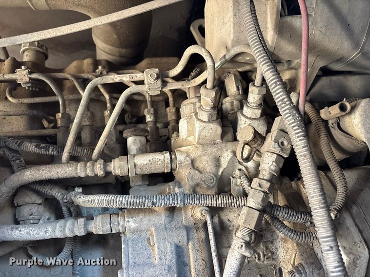 image for item DT0084 2006 Roadtec MTV-1000C material transfer vehicle