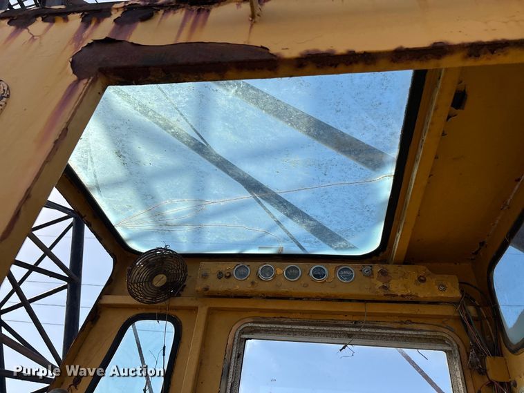 image for item DT0086 1974 Lima 700-HC crane