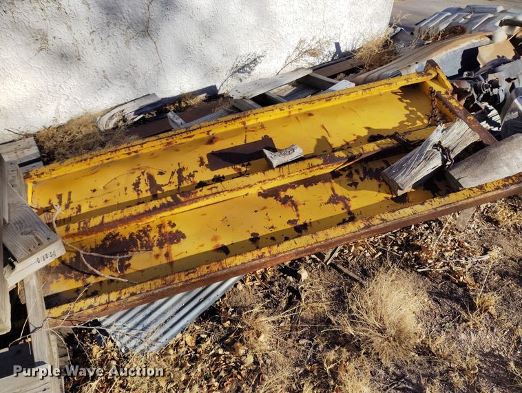 image for item DT0975 1973 Dodge D600 dump truck