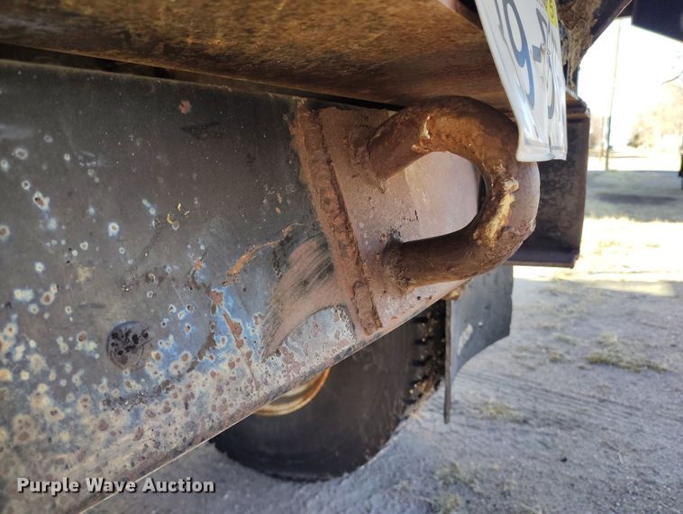 image for item DT0975 1973 Dodge D600 dump truck