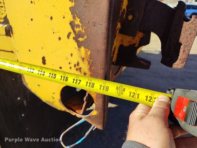 image for item DT0975 1973 Dodge D600 dump truck