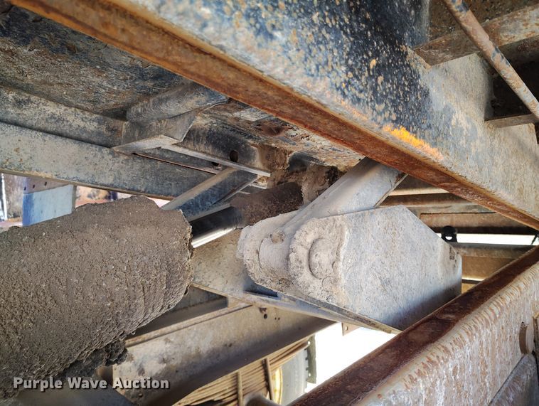 image for item DT0975 1973 Dodge D600 dump truck