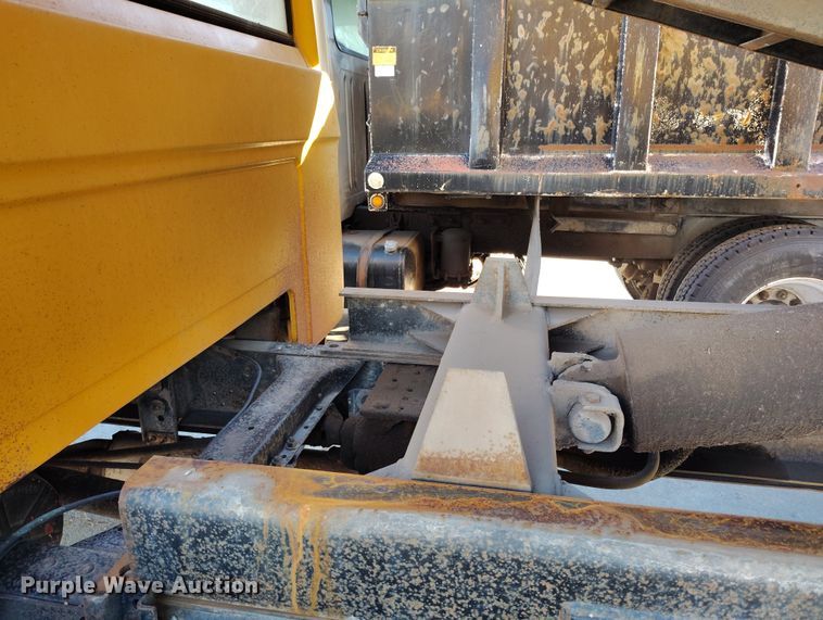 image for item DT0975 1973 Dodge D600 dump truck