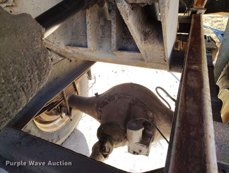 image for item DT0975 1973 Dodge D600 dump truck