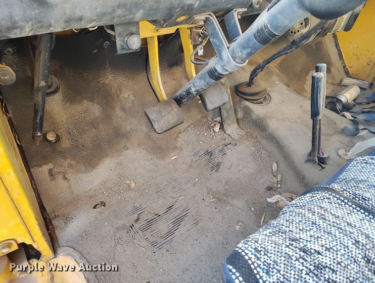 image for item DT0975 1973 Dodge D600 dump truck