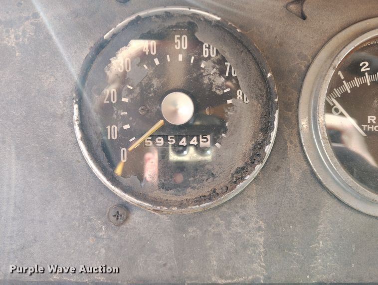 image for item DT0975 1973 Dodge D600 dump truck