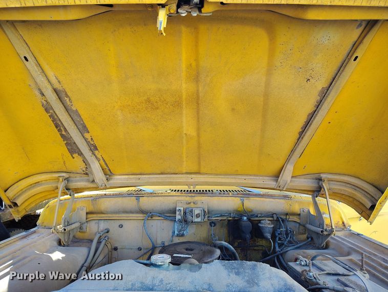 image for item DT0975 1973 Dodge D600 dump truck