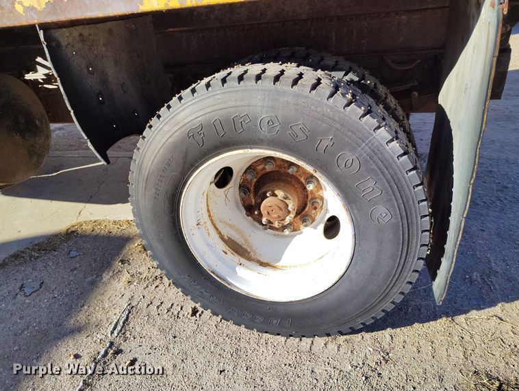 image for item DT0975 1973 Dodge D600 dump truck