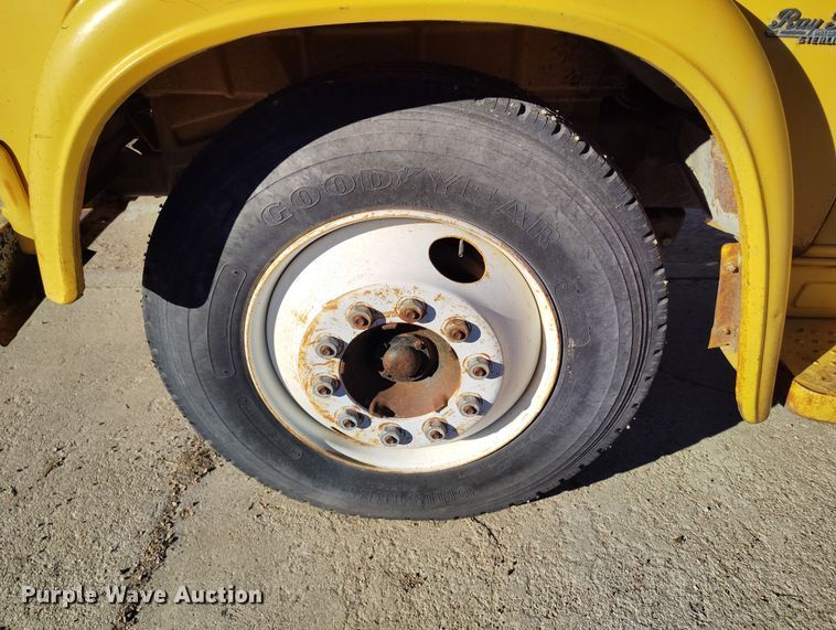 image for item DT0975 1973 Dodge D600 dump truck