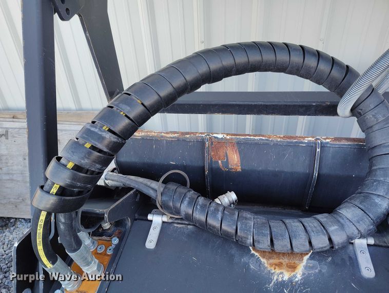 image for item DT0982 2017 Caterpillar HM418C skid steer mulcher