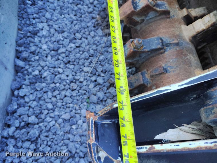 image for item DT0982 2017 Caterpillar HM418C skid steer mulcher