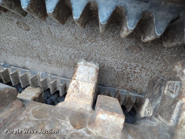 image for item DT0982 2017 Caterpillar HM418C skid steer mulcher