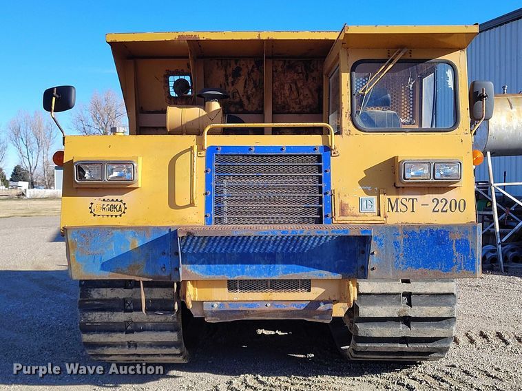 image for item DT0983 1991 Morooka MST-2200 track carrier