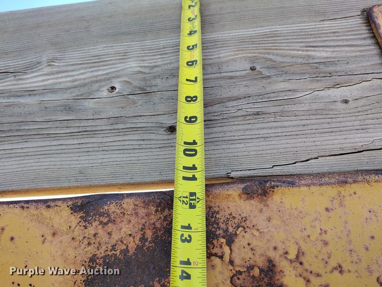 image for item DT0983 1991 Morooka MST-2200 track carrier