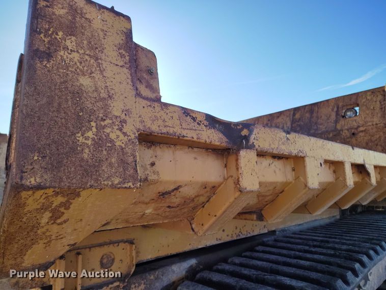 image for item DT0983 1991 Morooka MST-2200 track carrier