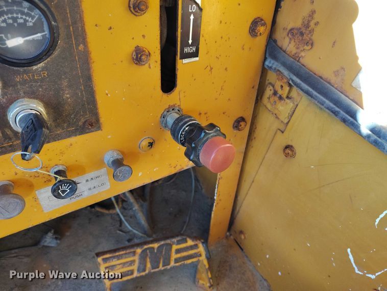 image for item DT0983 1991 Morooka MST-2200 track carrier