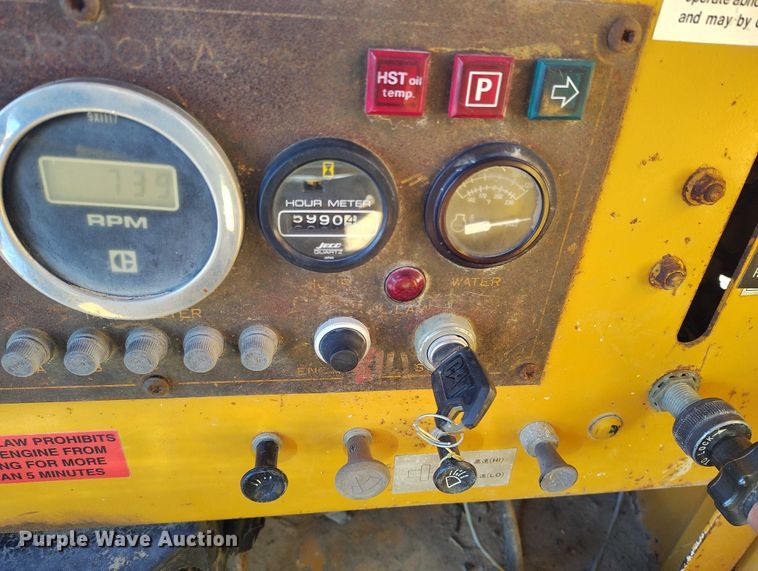 image for item DT0983 1991 Morooka MST-2200 track carrier