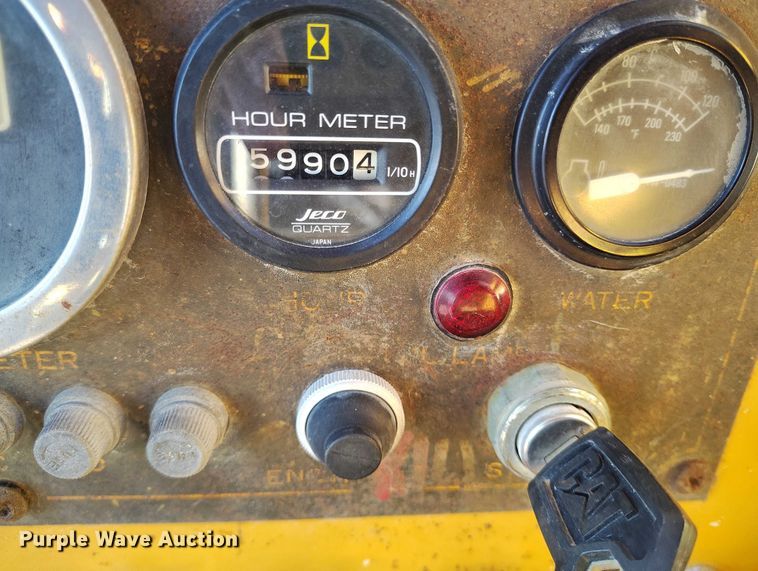 image for item DT0983 1991 Morooka MST-2200 track carrier