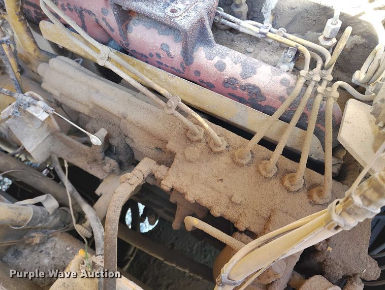 image for item DT0983 1991 Morooka MST-2200 track carrier