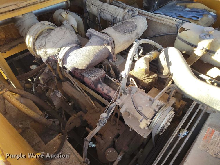 image for item DT0983 1991 Morooka MST-2200 track carrier