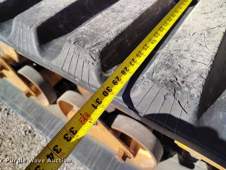 image for item DT0983 1991 Morooka MST-2200 track carrier