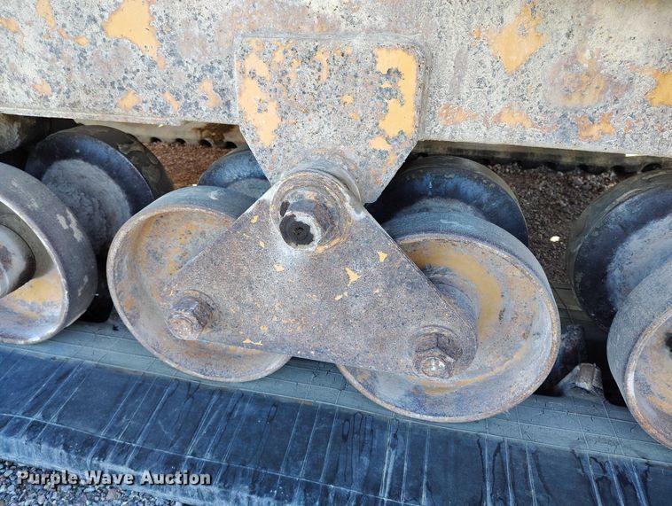 image for item DT0983 1991 Morooka MST-2200 track carrier